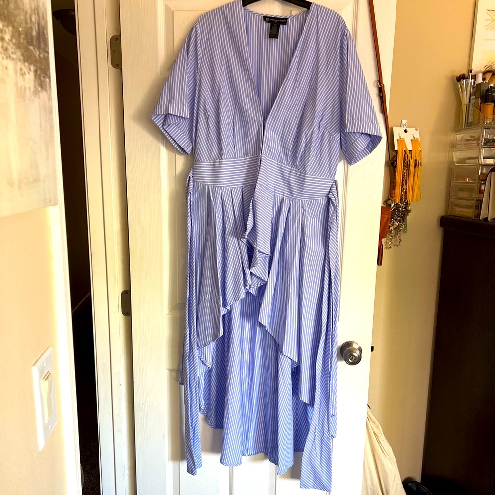 Striped hi lo shirt - striped light blue.